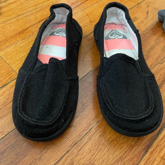 Girls Roxy flats - Picture 1 of 1